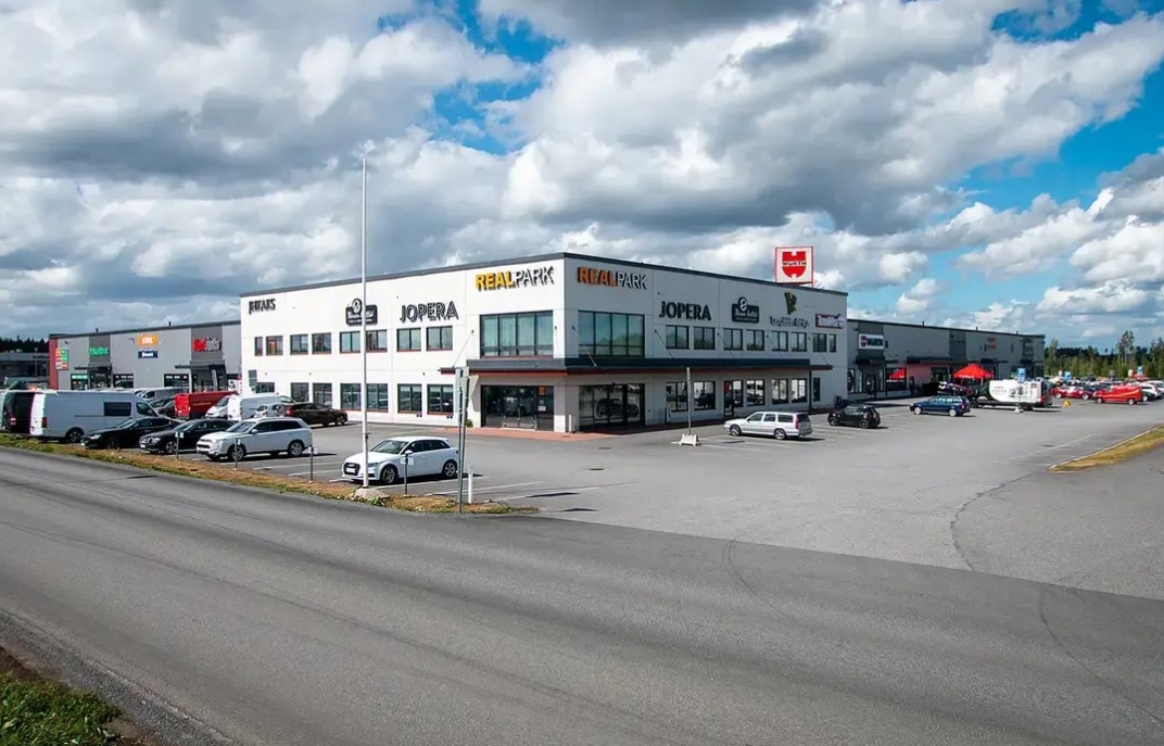 Realparkinkatu 4 LEMPÄÄLÄ
 LEMO, 246m2, Katutaso, Liiketila