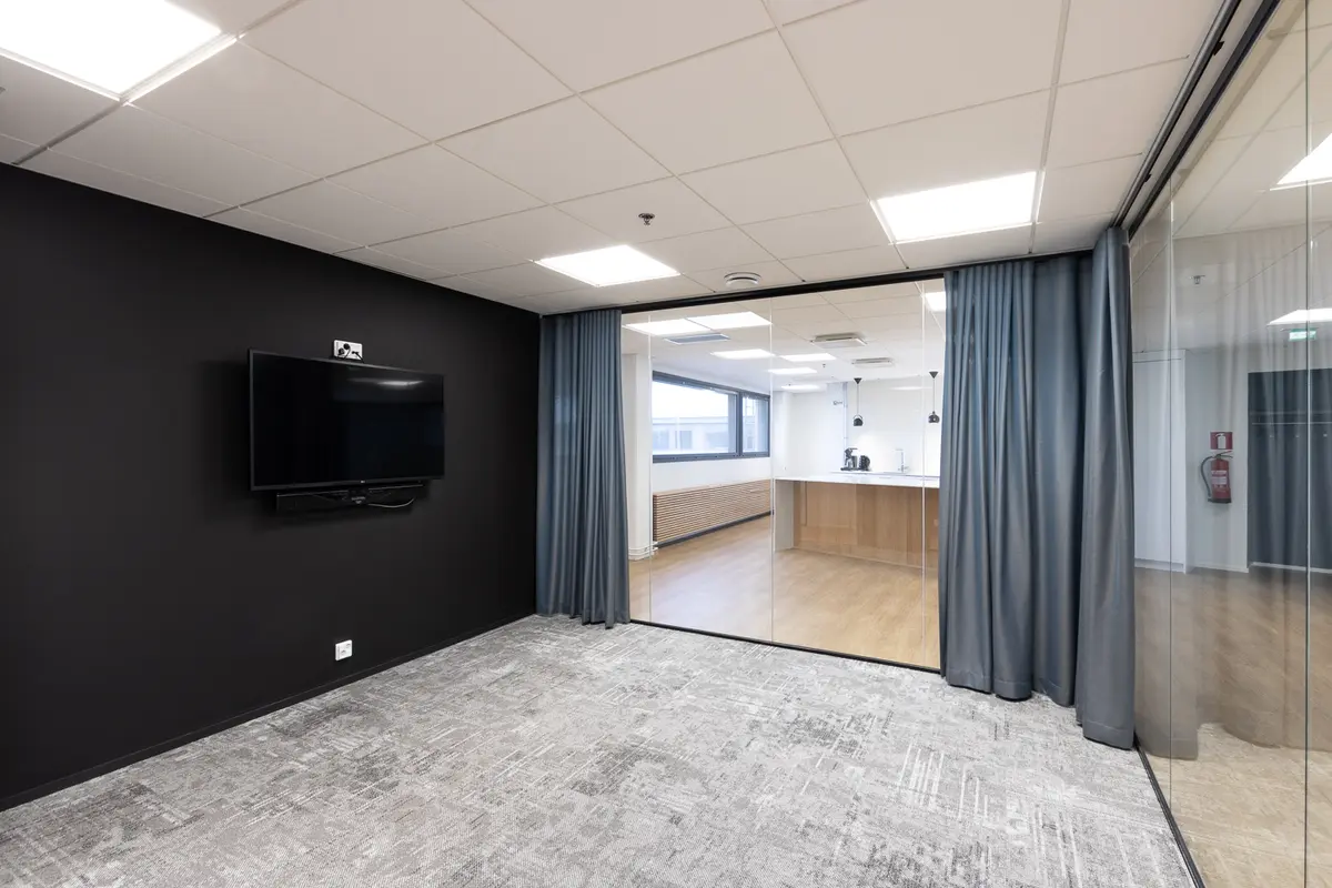 Hitsaajankatu 22, 552m2, 5. kerros, Toimistotila