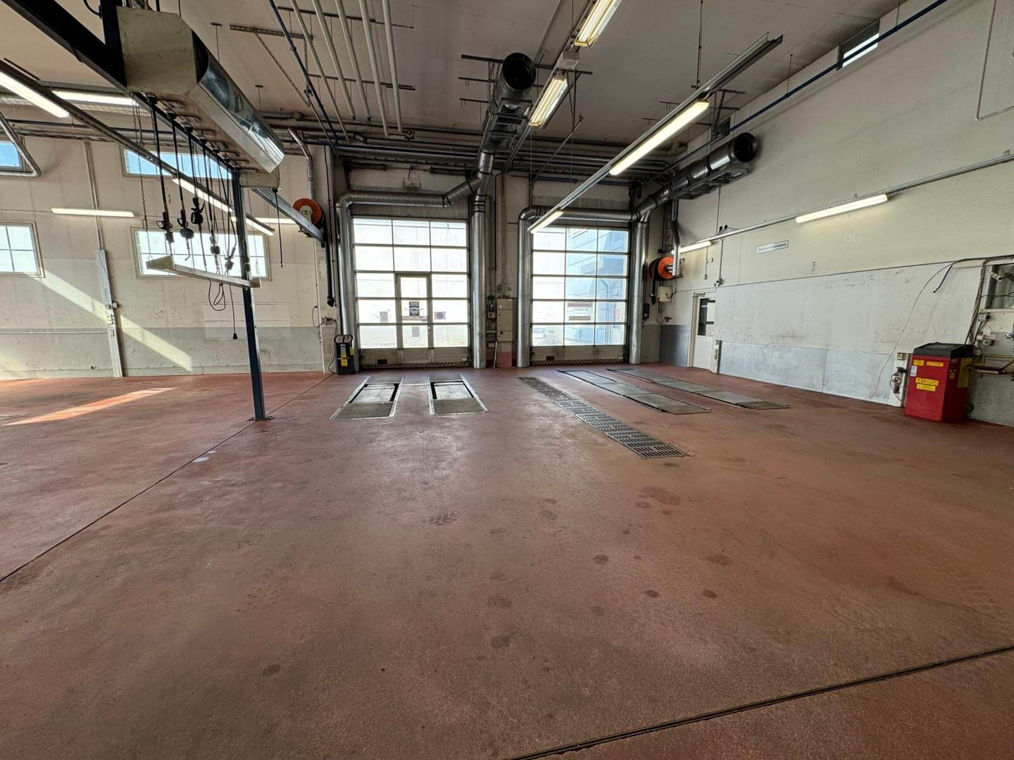 Muonamiehentie 12, 2100m2, , Varastotila