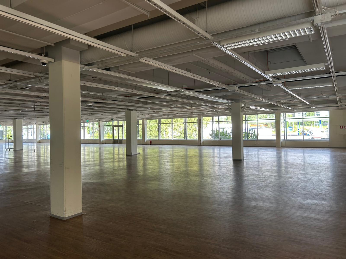 Martinsillantie 2a, 1500m2, Katutaso, Liiketila