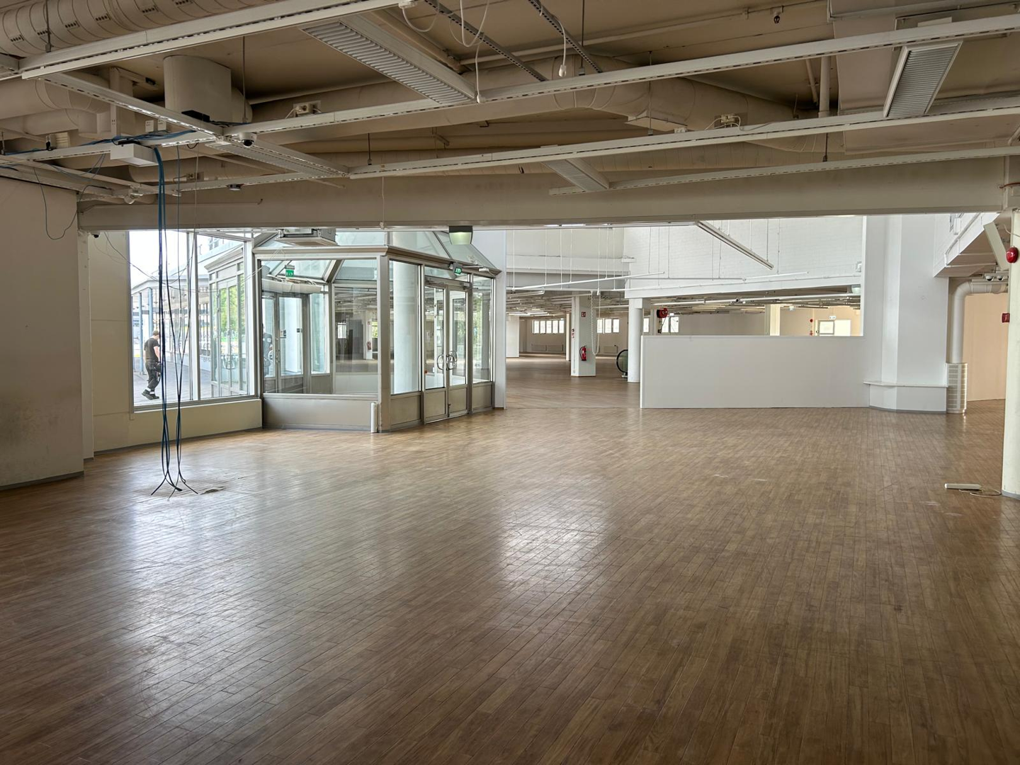 Martinsillantie 2a, 1500m2, Katutaso, Liiketila
