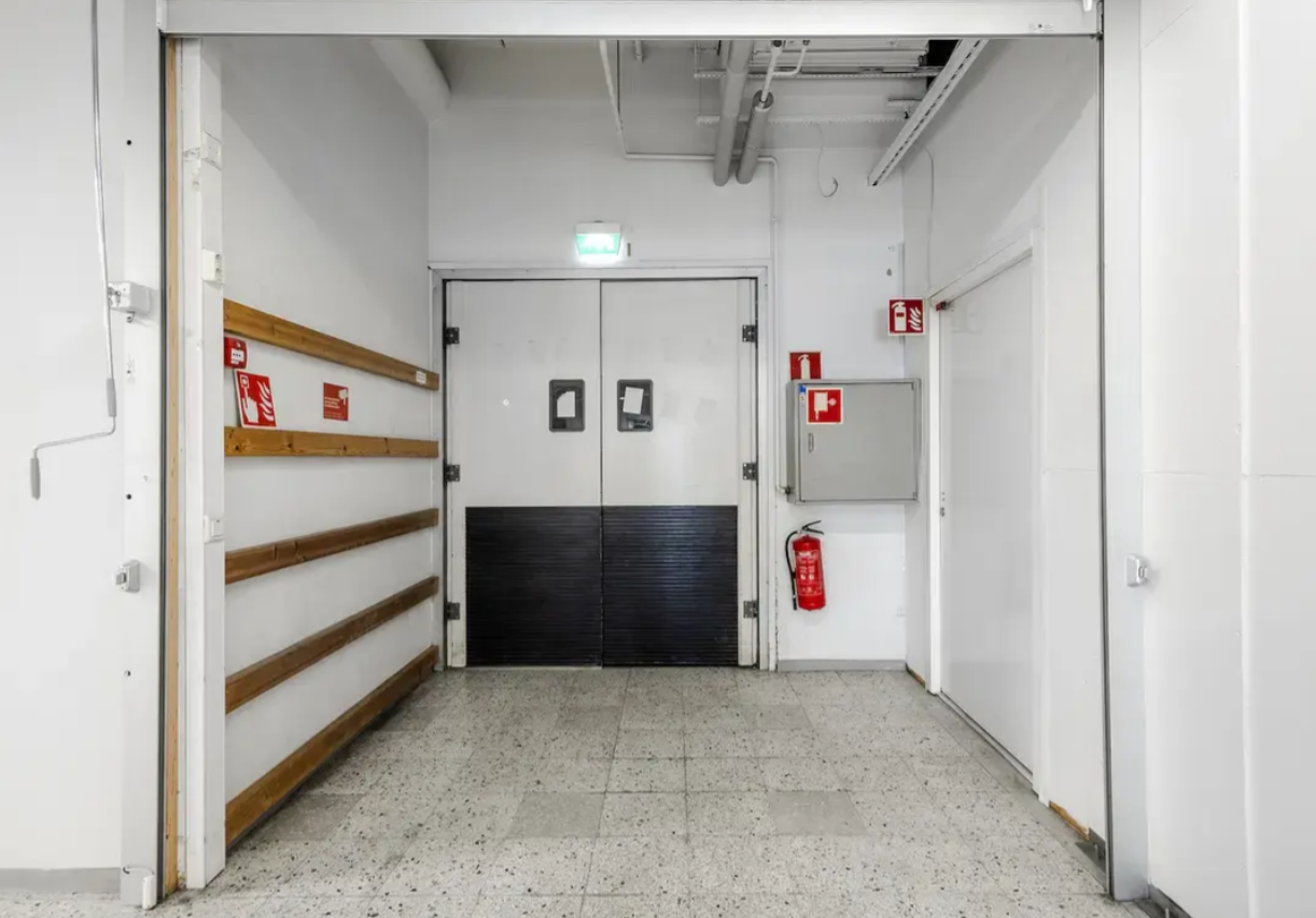 Ratavartijankatu 3, 438m2, Katutaso, Liiketila