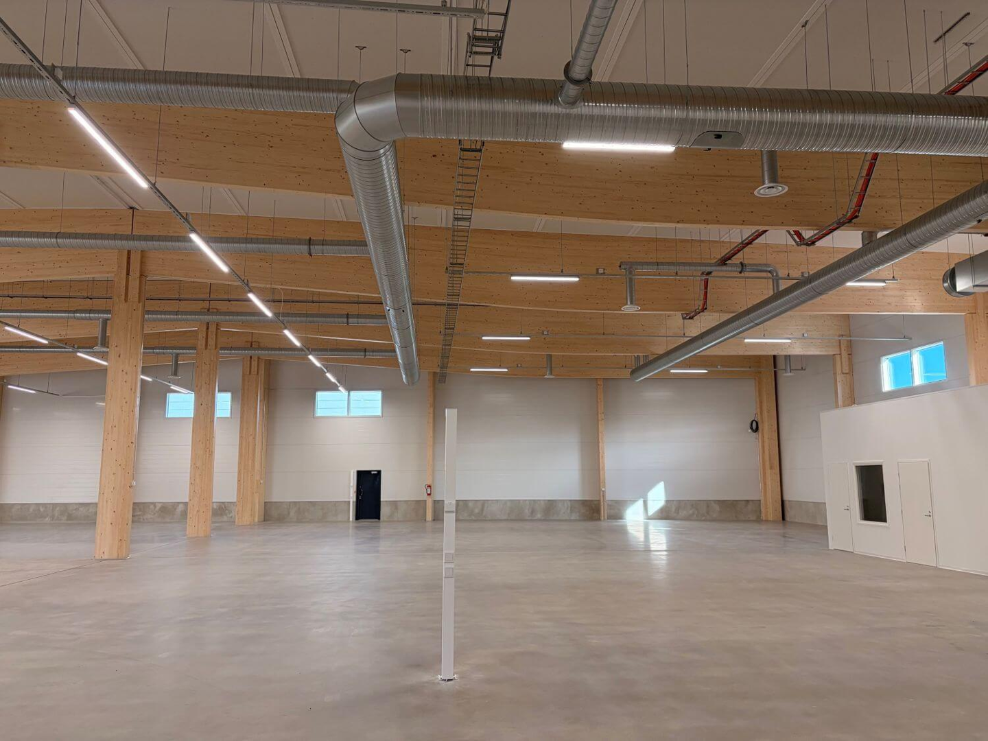 Sähkötie 10, 2016m2, Useita kerroksia, Liiketila