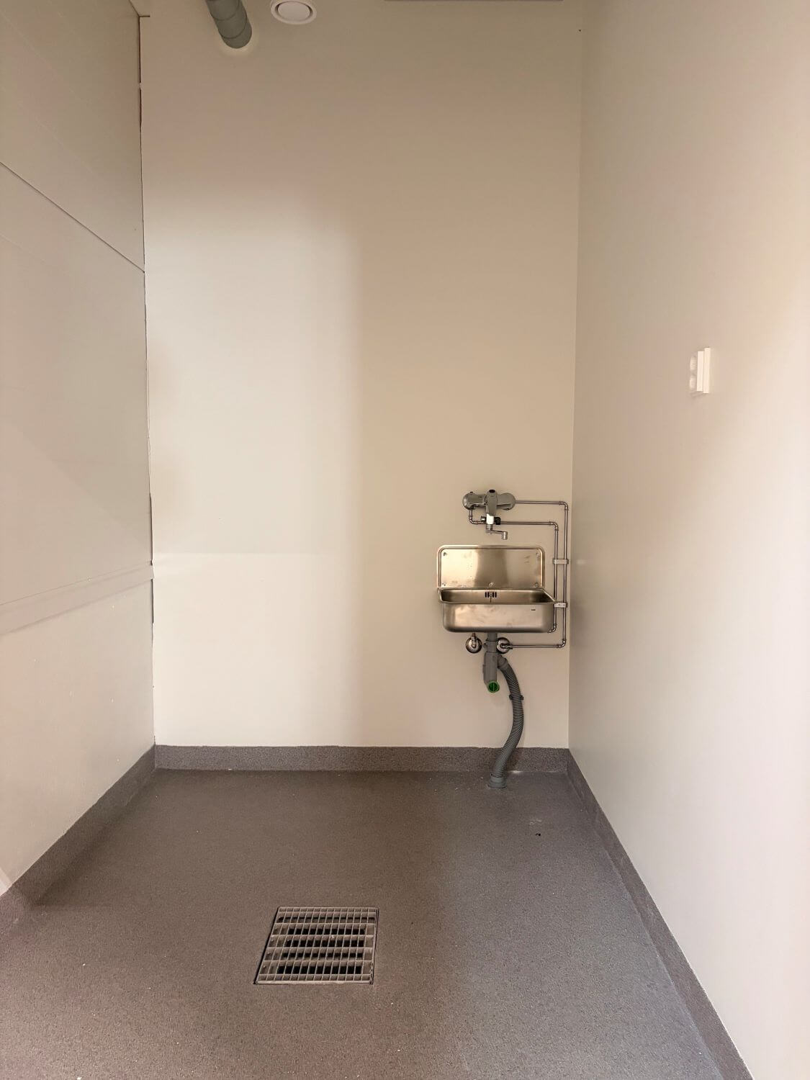 Sähkötie 10, 2016m2, Useita kerroksia, Liiketila
