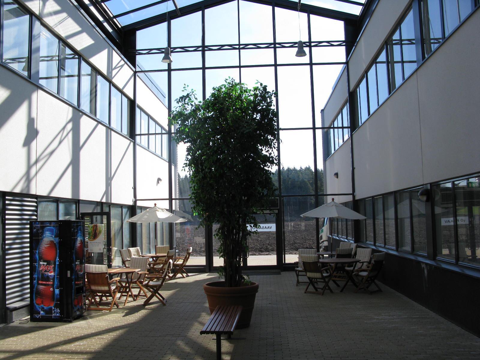 Nuijalantie 11-13, 338m2, 1. kerros, Toimistotila